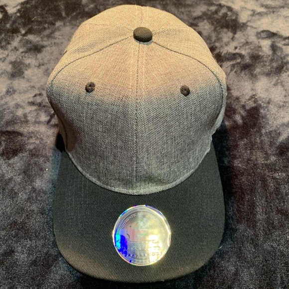 💛 Grey/Black Unisex Snapback Ballcap - Picture 14 of 16